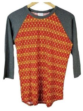 LuLaRoe Randy Top Red Gray Small Raglan Crew Neck 3/4 Sleeve Design Arrows